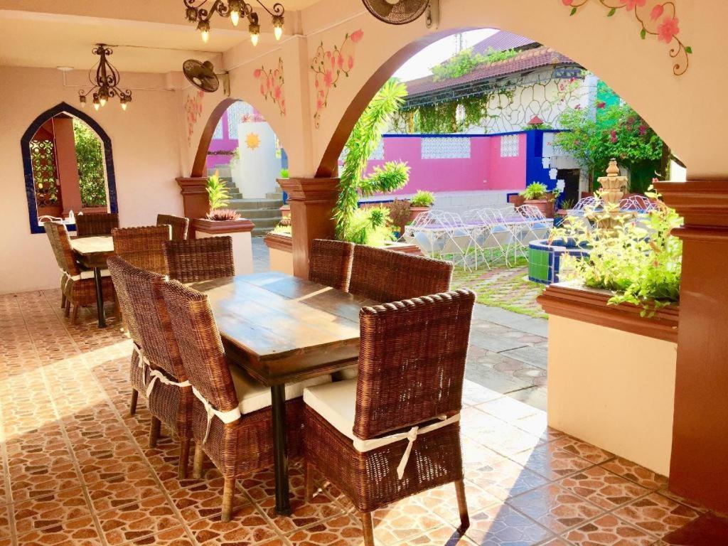 Casa La Granja Hotel Iloilo Exterior foto