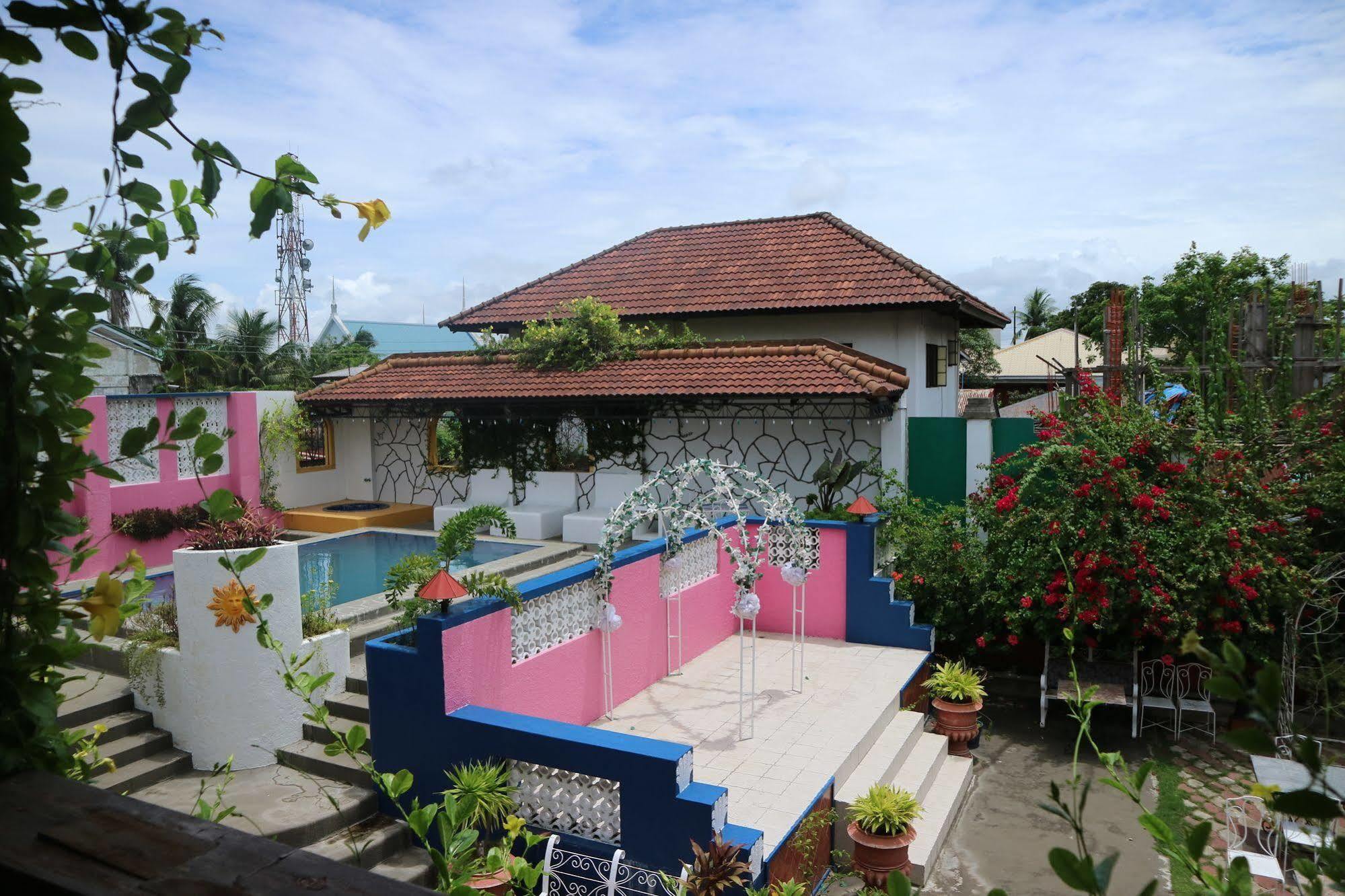 Casa La Granja Hotel Iloilo Exterior foto